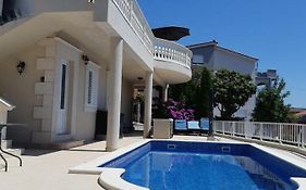 Villa Lizzi